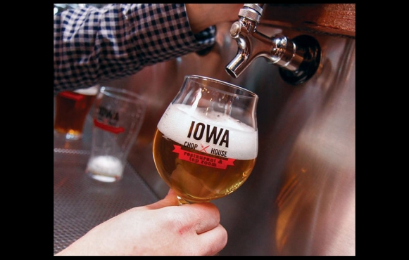 Beer on tap at Iowa Chop House